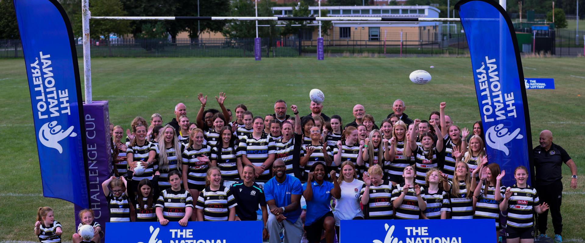 Maggie Alphonsi & Ugo Monye with rugby team for National Lottery event