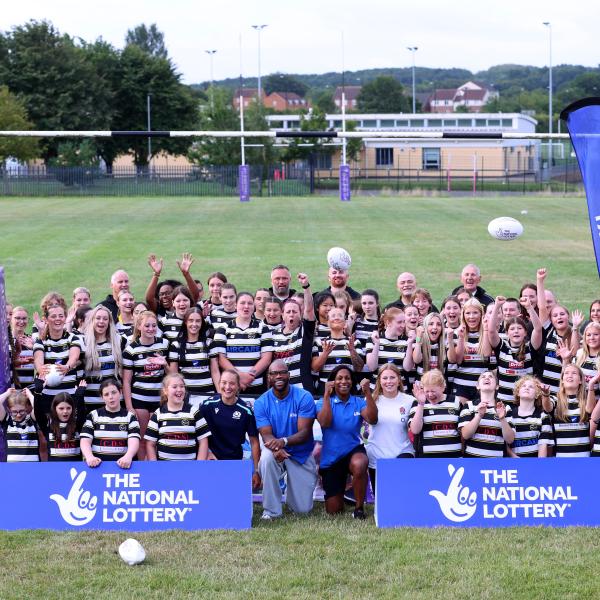 Maggie Alphonsi & Ugo Monye with rugby team for National Lottery event
